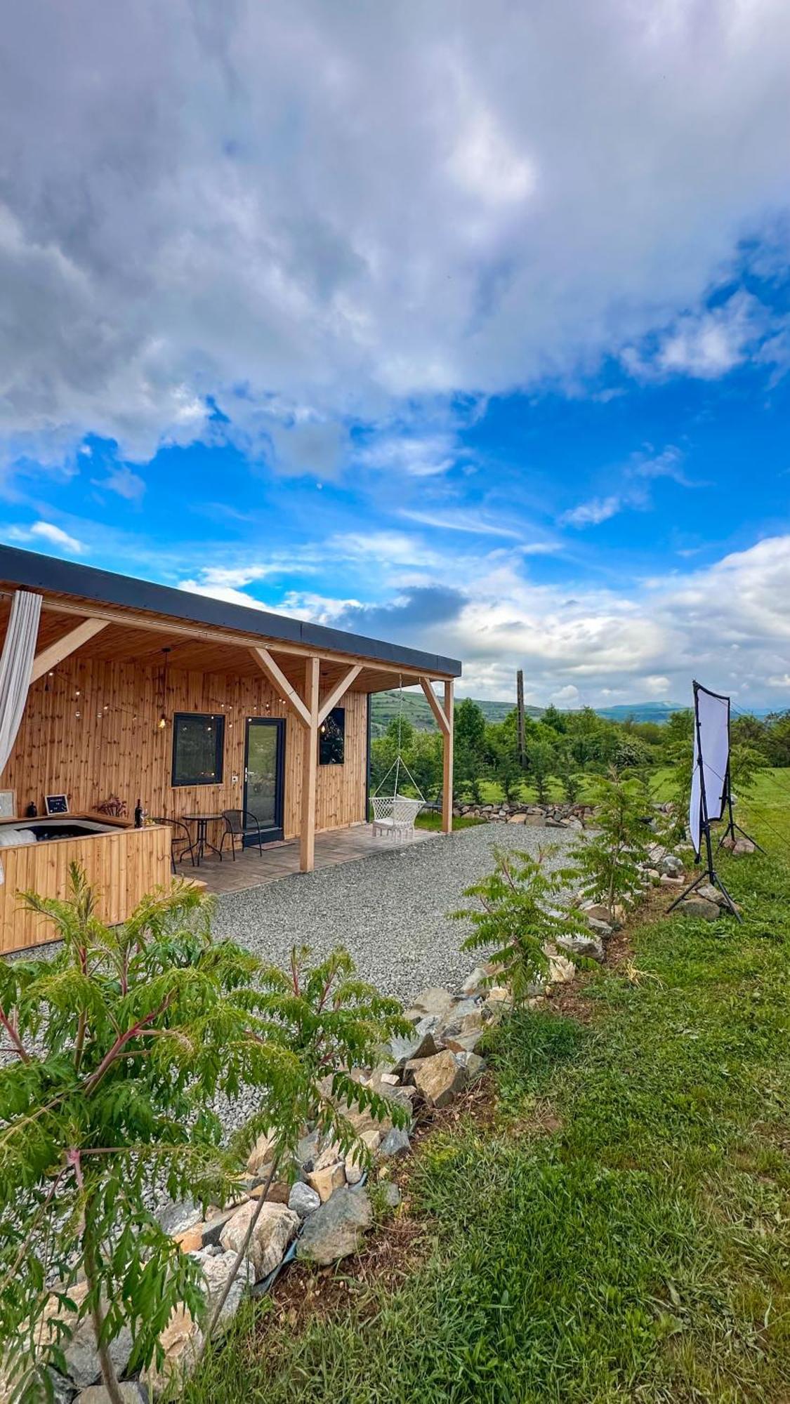 Kubiq Transalpina Vila Petresti Exterior foto