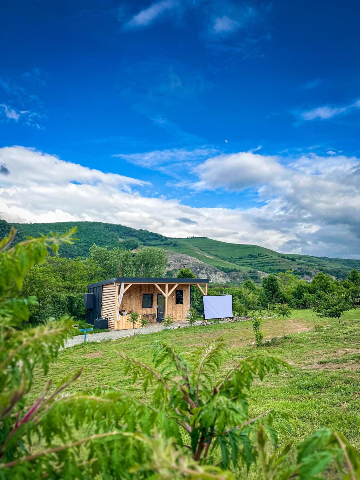 Kubiq Transalpina Vila Petresti Exterior foto